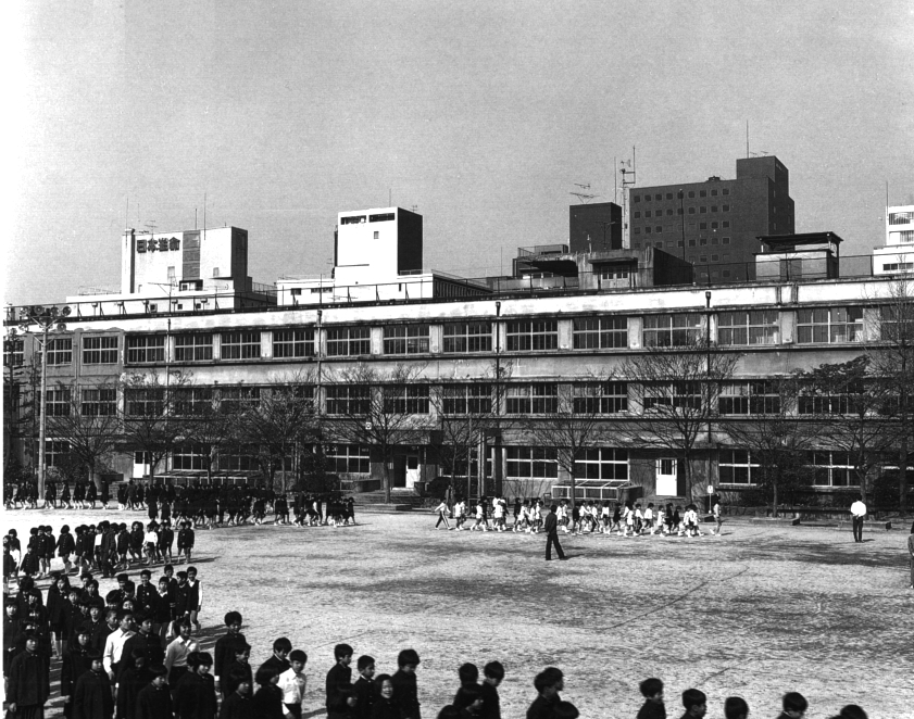 Fukuromachi Elementary School, 500 meters from the hypocenter.
